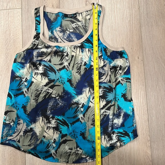 A.N.A Polyester Tank Top with Front Pocket, Size XL - Picture 5 of 7